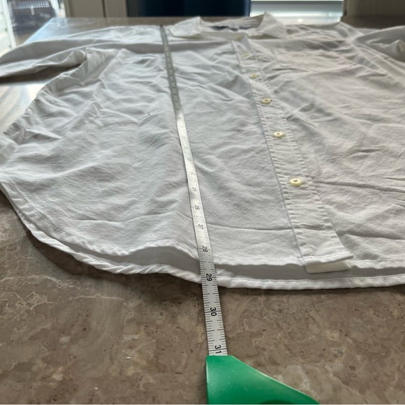 Old navy white long sleeve button closure size large - Picture 8 of 9